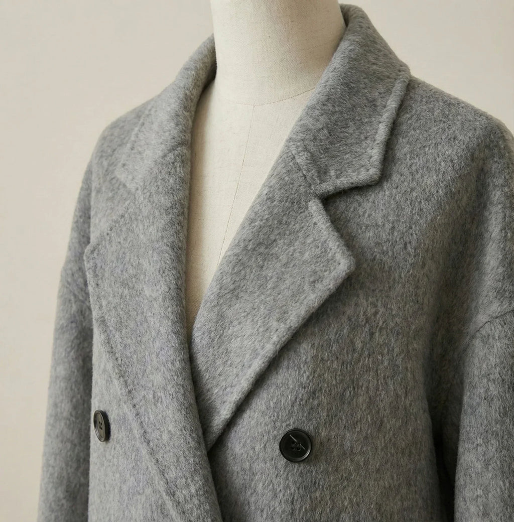 Manteau Élégance Brume – Signature Tailleur