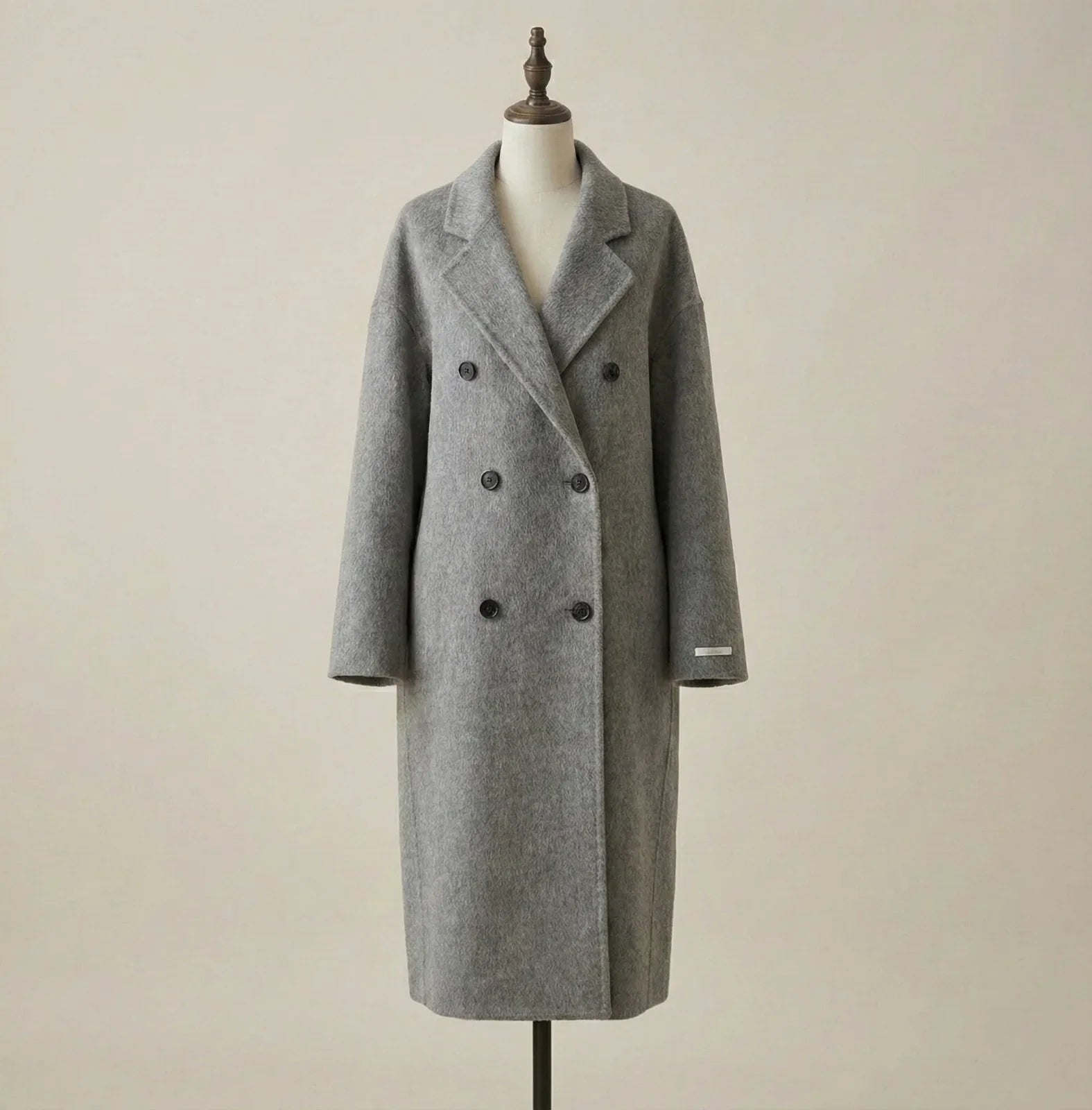 Manteau Élégance Brume – Signature Tailleur